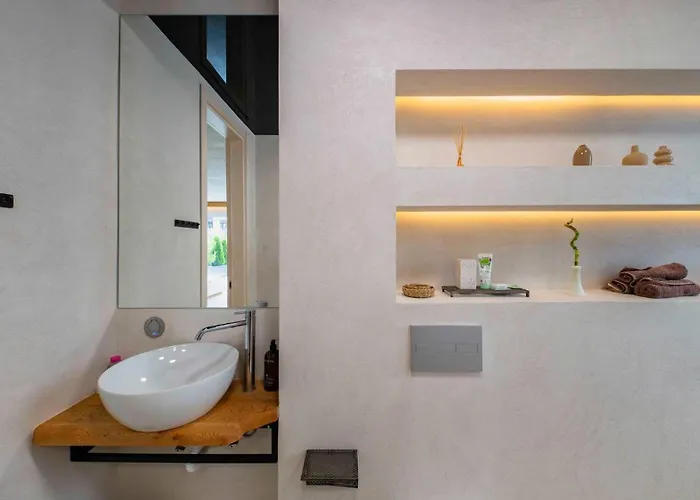 公寓 Unique Designer Retreat | Mins To Gondola - Patio!