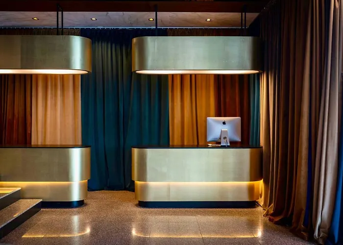 公寓 Unique Designer Retreat | Mins To Gondola - Patio! *